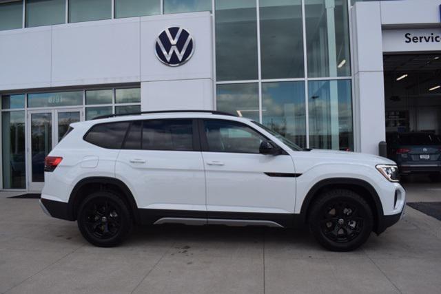 new 2025 Volkswagen Atlas car, priced at $47,009