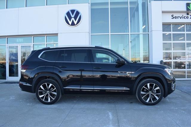 new 2025 Volkswagen Atlas car, priced at $52,918