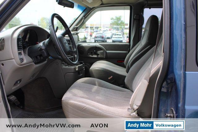 used 2000 GMC Safari car, priced at $6,750