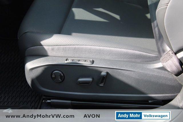 new 2025 Volkswagen ID.4 car, priced at $45,656