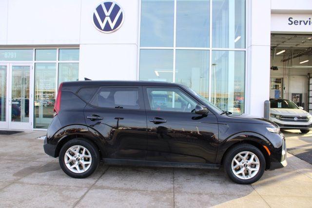 used 2021 Kia Soul car, priced at $16,000