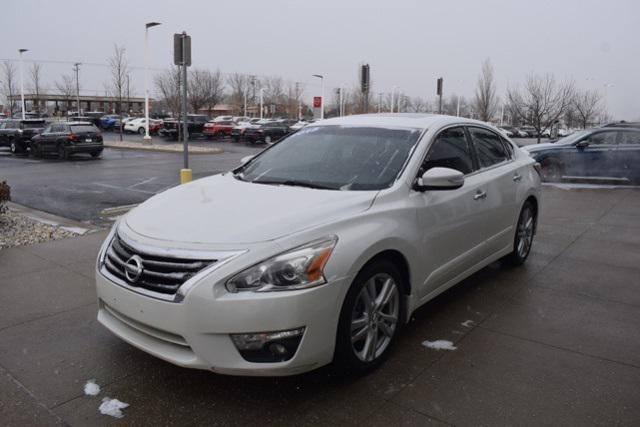 used 2015 Nissan Altima car, priced at $10,250