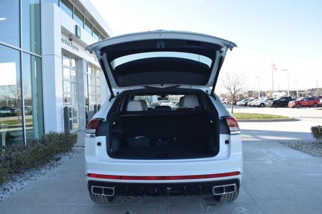 new 2025 Volkswagen Atlas Cross Sport car, priced at $52,462