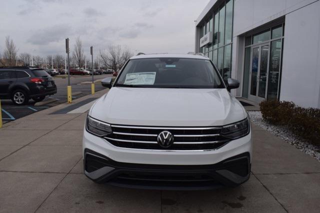 new 2024 Volkswagen Tiguan car, priced at $32,033