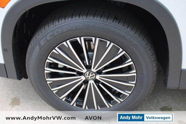 new 2025 Volkswagen Tiguan car, priced at $32,225