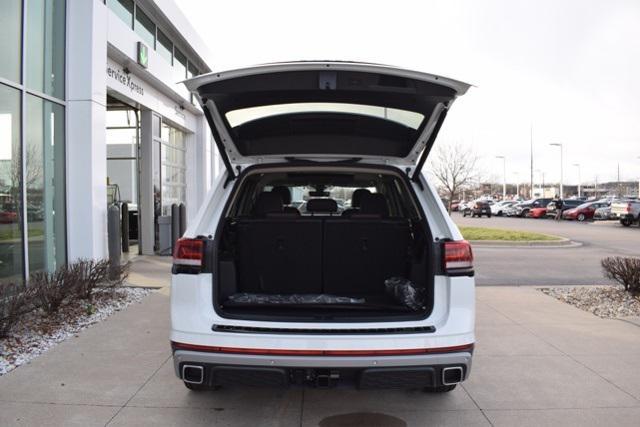 new 2025 Volkswagen Atlas car, priced at $46,411