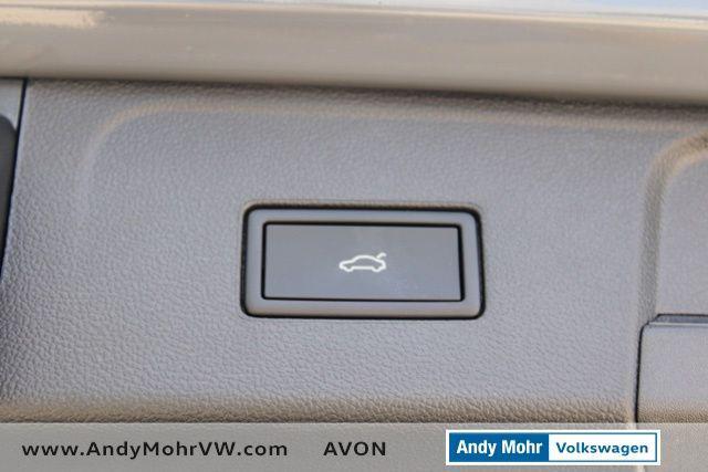 new 2025 Volkswagen Atlas car, priced at $44,021