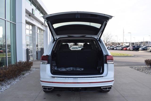 new 2025 Volkswagen Atlas car, priced at $53,780