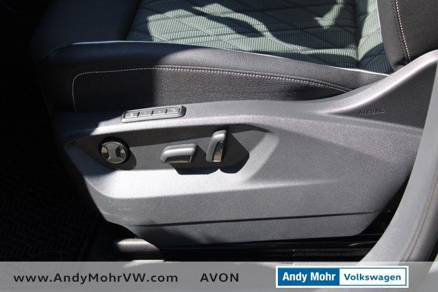 new 2025 Volkswagen Atlas car, priced at $52,388