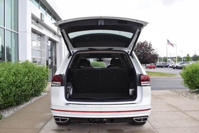 new 2024 Volkswagen Atlas car, priced at $54,271