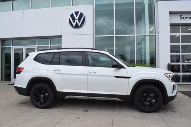 new 2024 Volkswagen Atlas car, priced at $48,828