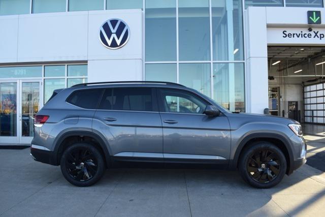 new 2024 Volkswagen Atlas car, priced at $41,105