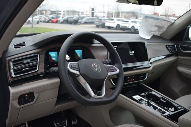 new 2025 Volkswagen Atlas car, priced at $53,182