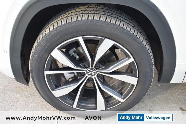 new 2025 Volkswagen Atlas car, priced at $51,932