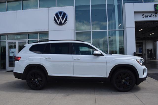 new 2024 Volkswagen Atlas car, priced at $41,163