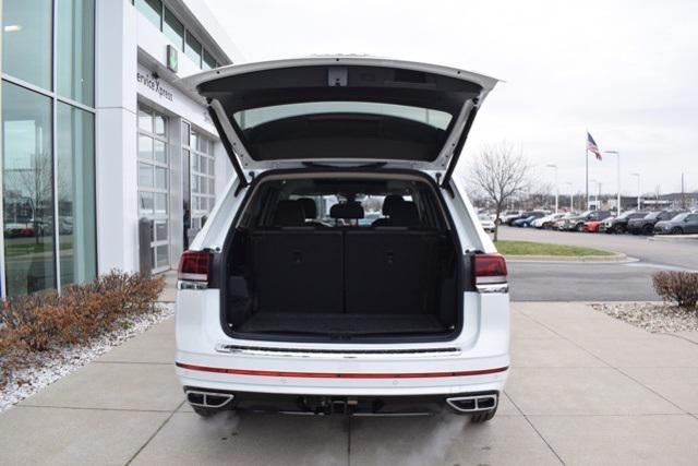 new 2025 Volkswagen Atlas car, priced at $53,182