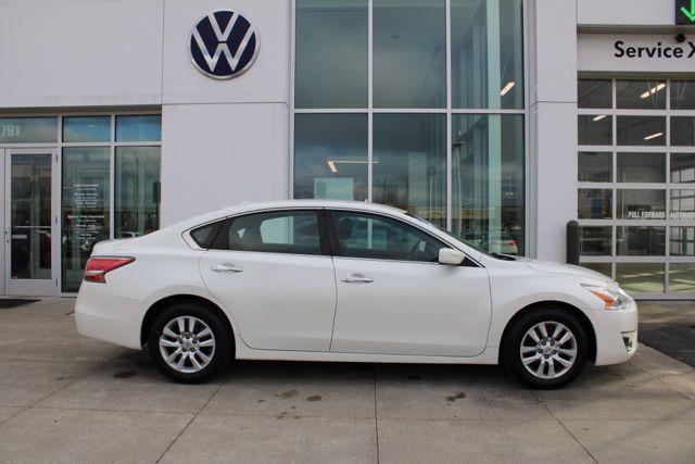 used 2015 Nissan Altima car, priced at $3,500