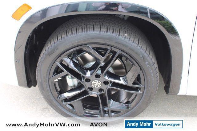 new 2025 Volkswagen Tiguan car, priced at $38,582