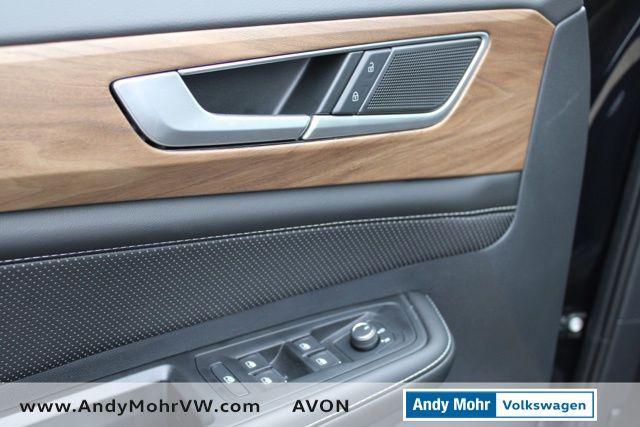 new 2025 Volkswagen Atlas car, priced at $44,648