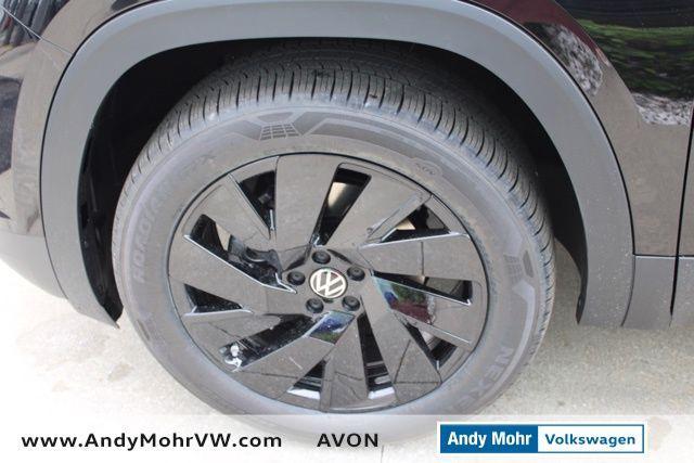 new 2025 Volkswagen Atlas car, priced at $44,648