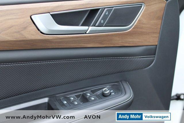new 2025 Volkswagen Atlas car, priced at $45,900