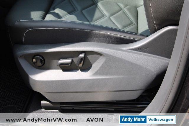 new 2025 Volkswagen Atlas car, priced at $43,148
