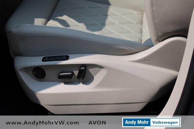 new 2025 Volkswagen Atlas car, priced at $51,668
