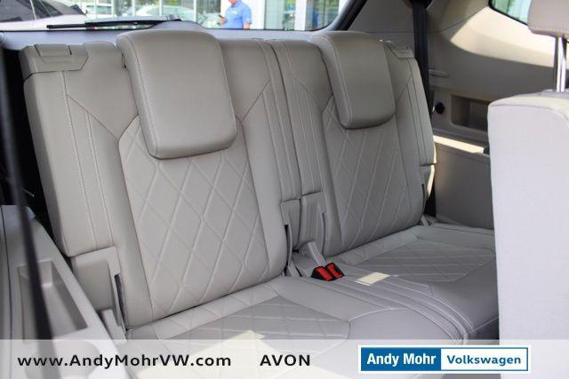 new 2025 Volkswagen Atlas car, priced at $51,668