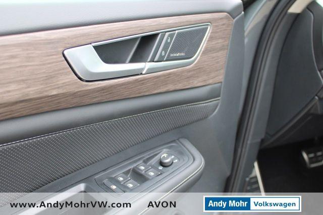new 2025 Volkswagen Atlas car, priced at $53,766
