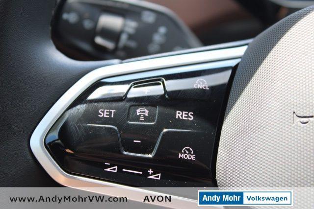 new 2025 Volkswagen ID.4 car, priced at $40,720