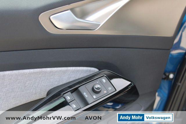 new 2025 Volkswagen ID.4 car, priced at $40,720
