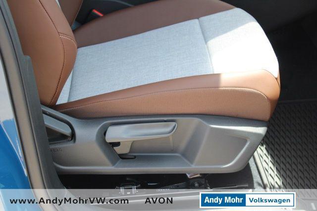 new 2025 Volkswagen ID.4 car, priced at $40,720
