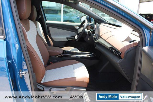 new 2025 Volkswagen ID.4 car, priced at $40,720