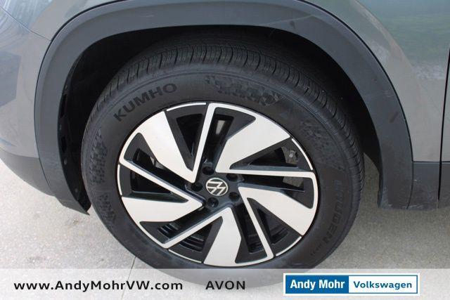 new 2025 Volkswagen Atlas car, priced at $43,183