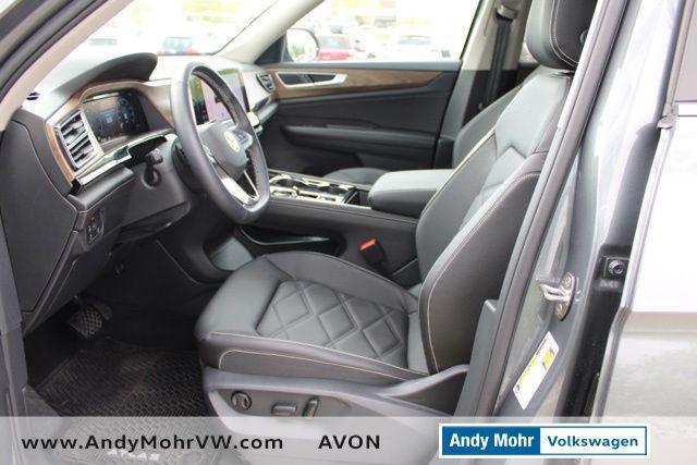 new 2025 Volkswagen Atlas car, priced at $43,183