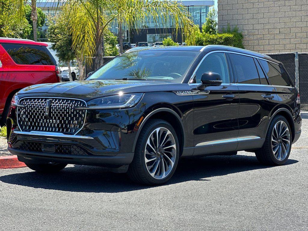 new 2025 Lincoln Aviator car, priced at $80,465