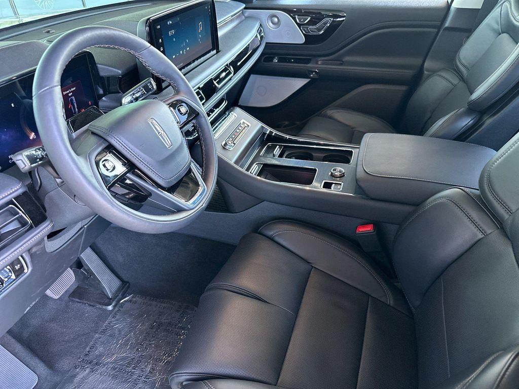 new 2025 Lincoln Aviator car, priced at $80,465