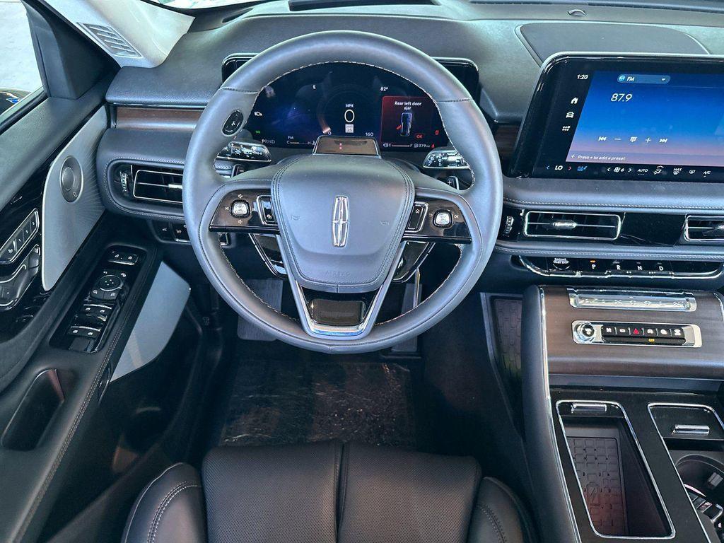 new 2025 Lincoln Aviator car, priced at $80,465