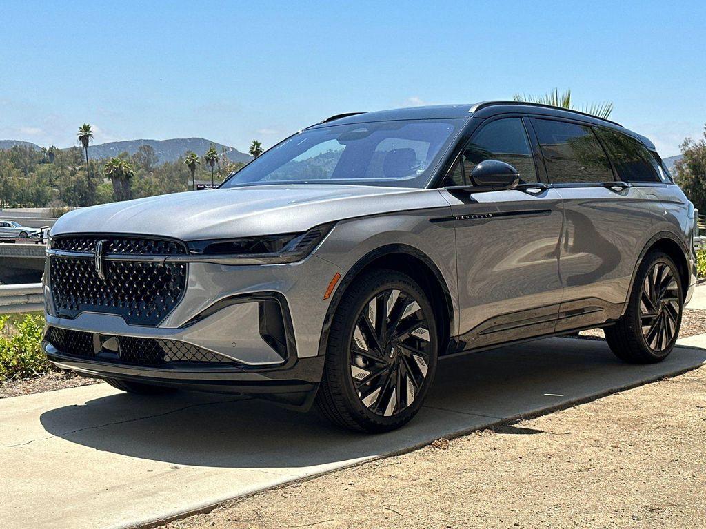 new 2025 Lincoln Nautilus car, priced at $68,525
