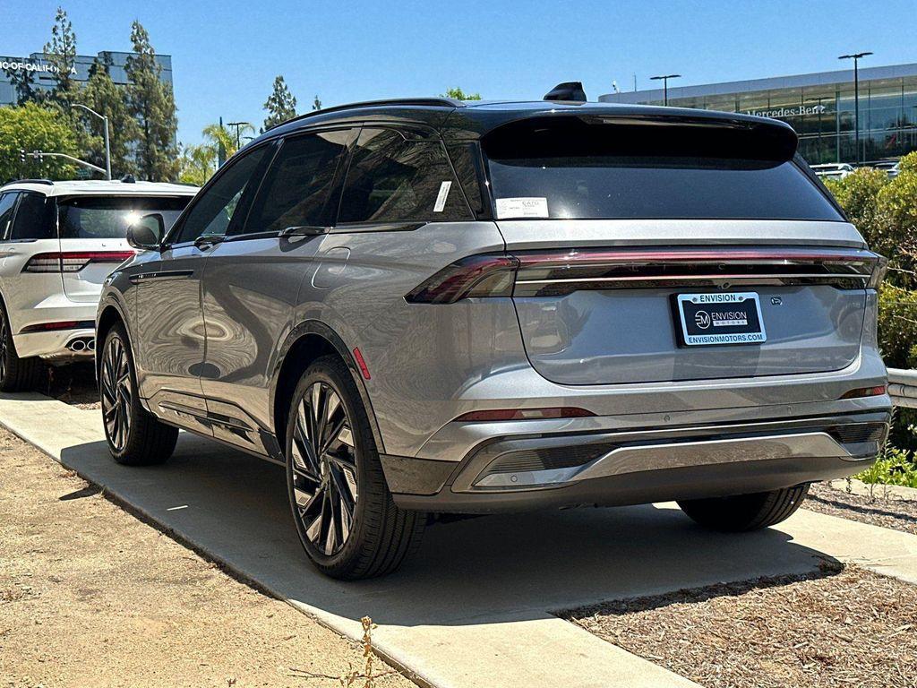 new 2025 Lincoln Nautilus car, priced at $68,525