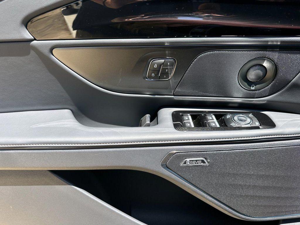 new 2025 Lincoln Nautilus car, priced at $68,525