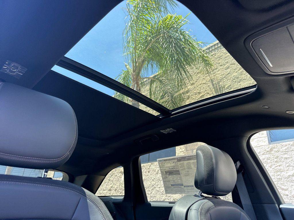 new 2025 Lincoln Nautilus car, priced at $68,525