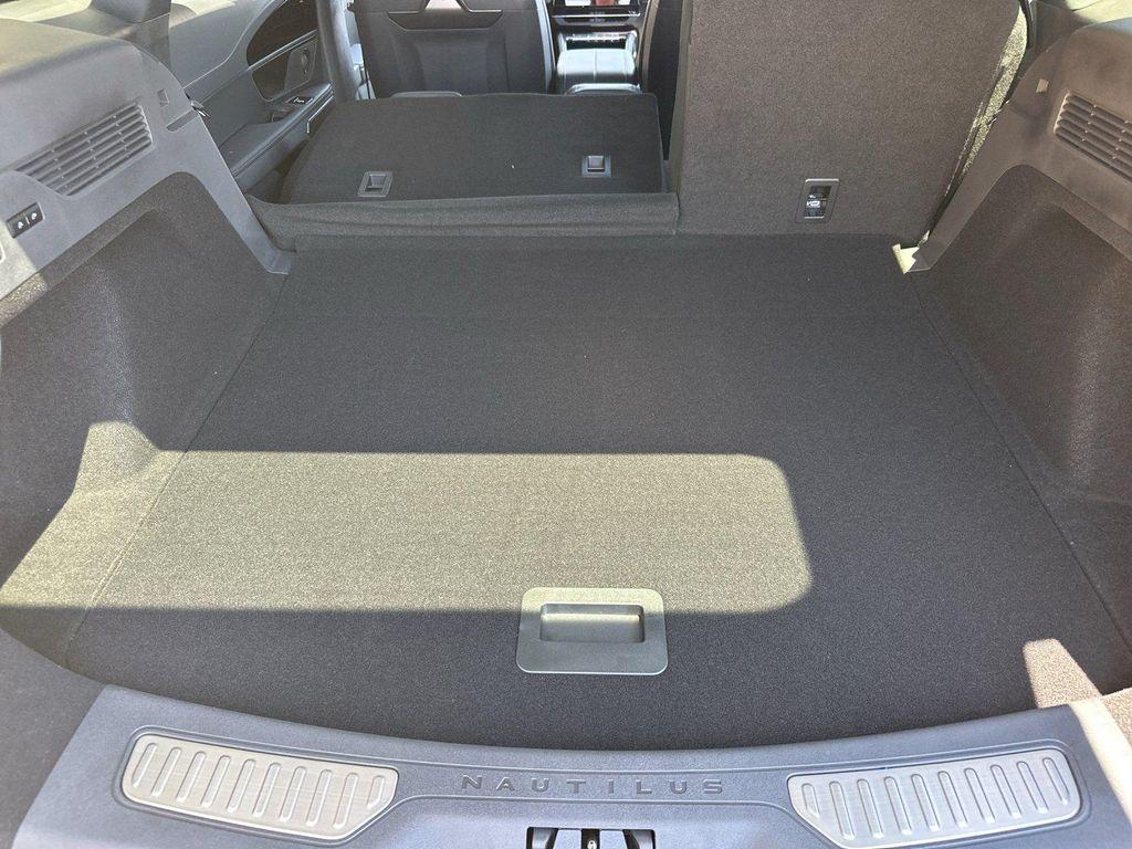 new 2025 Lincoln Nautilus car, priced at $68,525