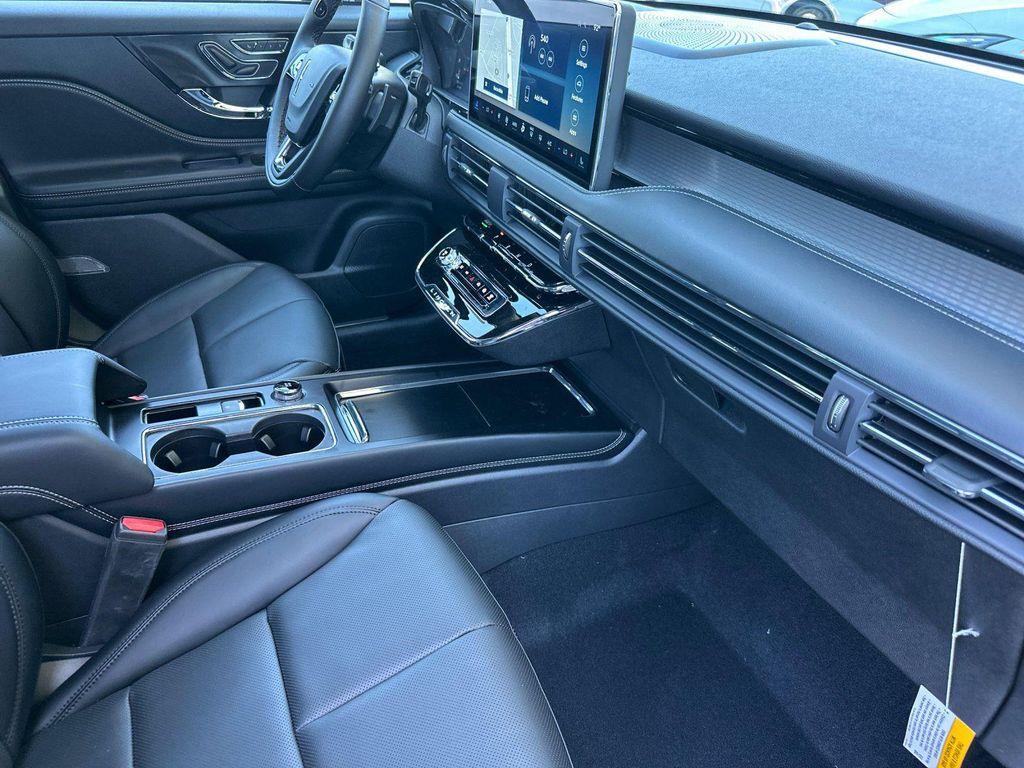 new 2025 Lincoln Corsair car, priced at $45,470