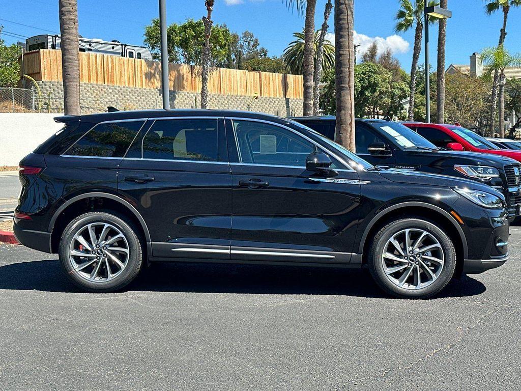 new 2025 Lincoln Corsair car, priced at $45,470