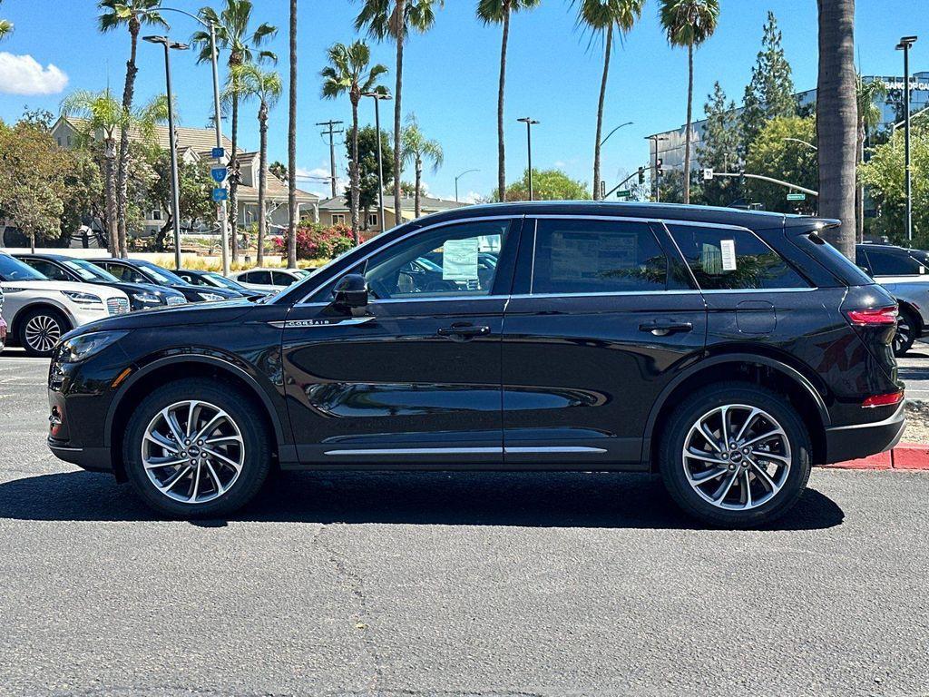 new 2025 Lincoln Corsair car, priced at $45,470