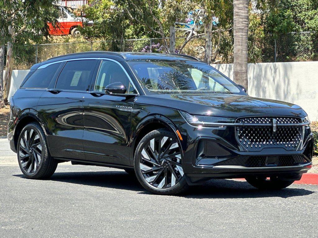 new 2025 Lincoln Nautilus car, priced at $80,725