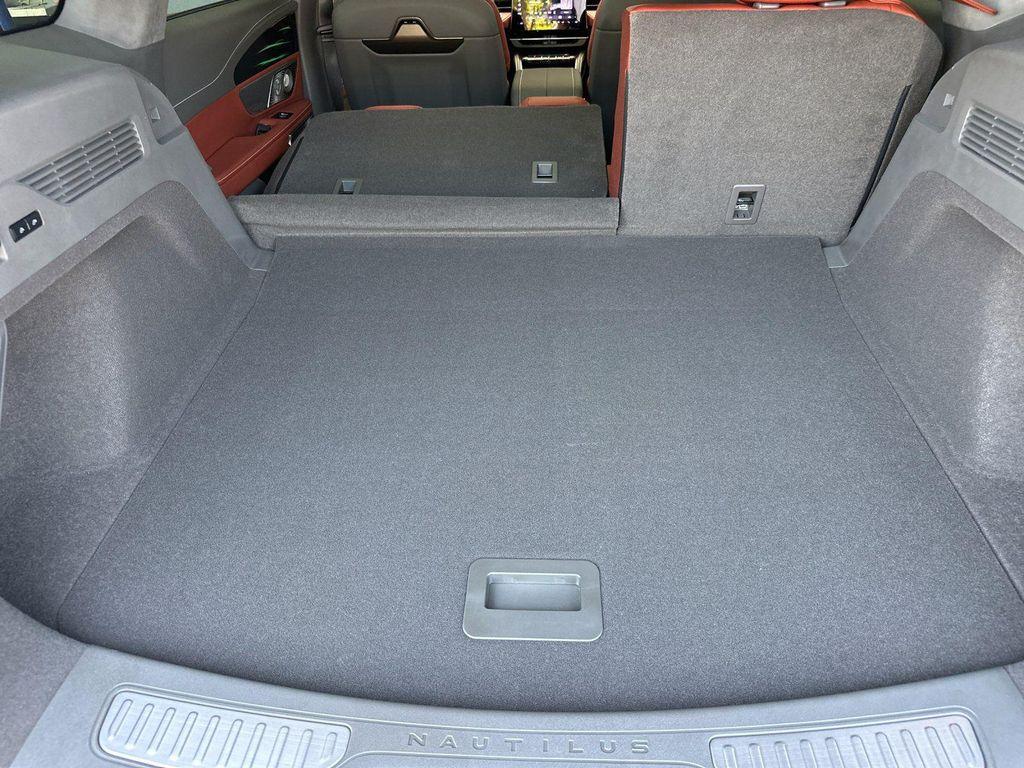 new 2025 Lincoln Nautilus car, priced at $80,725