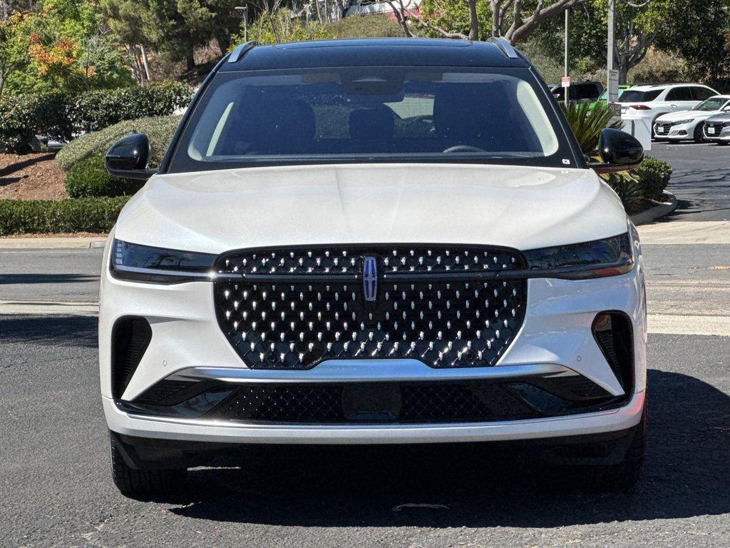 new 2025 Lincoln Nautilus car, priced at $68,275