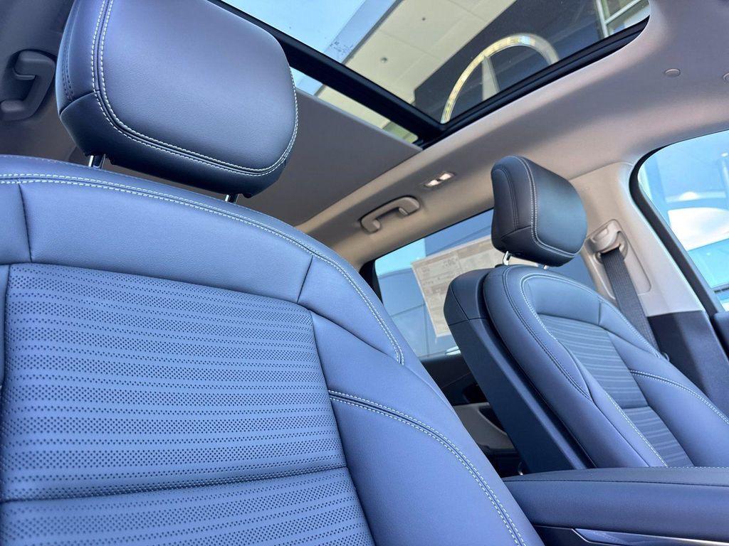 new 2025 Lincoln Nautilus car, priced at $68,275